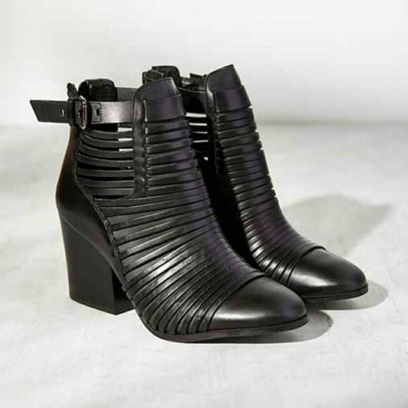 Sam Edelman Shoes - SOLD Circus Sam Edleman Black Desert Boots